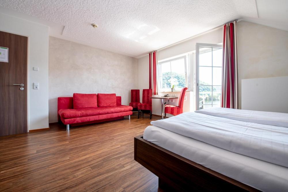 זימראת' Garni Hotel Henn מראה חיצוני תמונה
