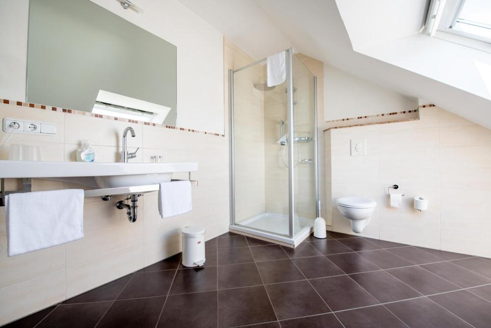 זימראת' Garni Hotel Henn מראה חיצוני תמונה